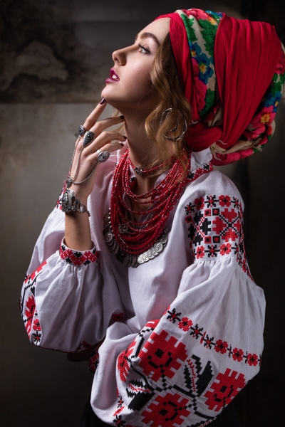Woman embroidery “Kvity zori”